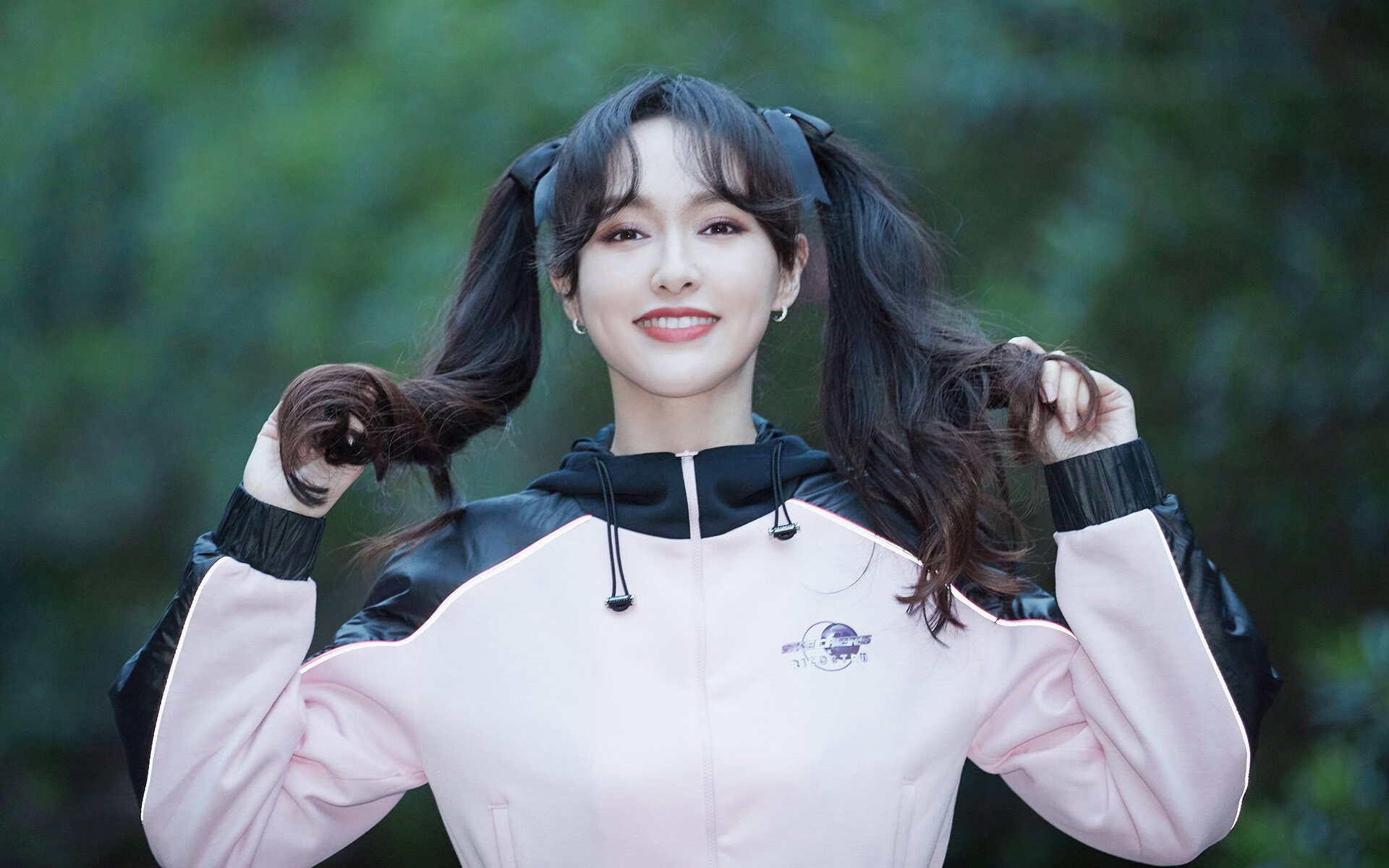 美国队接力配合默契表现完美,美国队接力赛